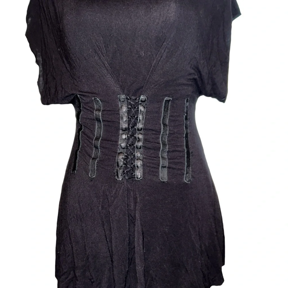 Sexy yet classy bodice detail top sz sm - Picture 2 of 16